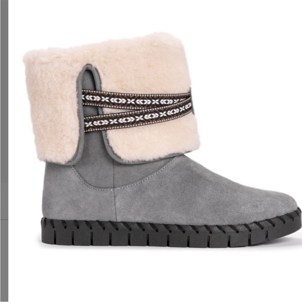 NWT Muk Luks gray cream faux fur winter boots - Picture 6 of 10